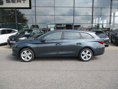 Grau Gebraucht 2024 Seat Leon FR Limousine | 24.990 € (Guter Preis)