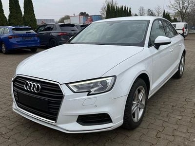 Gebraucht Audi A3 Basis 116 PS (85 kW) 2018 Weiß Limousine