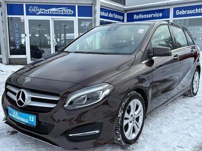 Gebraucht Mercedes B200 Style 156 PS (114 kW) 2018 Braun Van / Kleinbus