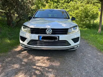 Używany VW Touareg Exclusive 262 KM (192 kW) 2016 Biały SUV