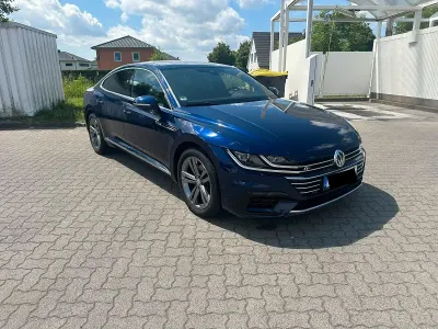 Gebraucht VW Arteon R-line 190 PS (139 kW) 2018 Blau Kleinwagen