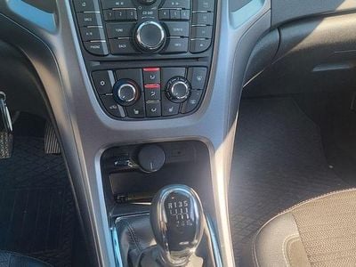 Second-hand Opel Astra Eco 136 CP (100 kW) 2015 Albastru Break