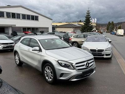 Gebraucht Mercedes GLA200 156 PS (114 kW) 2015 Silber SUV