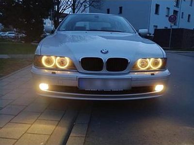 BMW 525