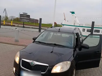 Gebraucht Skoda Roomster Comfort 105 PS (77 kW) 2007 Schwarz Van / Kleinbus