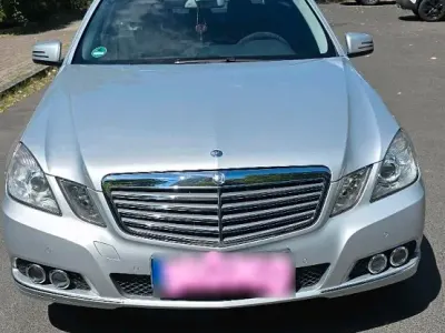 Gebraucht Mercedes E200 184 PS (135 kW) 2010 Silber Limousine