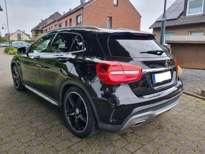 Mercedes GLA250