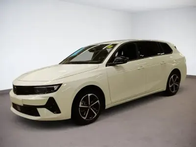 Gebraucht Opel Astra S 131 PS (96 kW) 2025 Lack weiss banquise/typ aussen Kombi