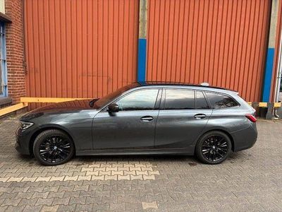 Gebraucht BMW 320 Luxury Line 190 PS (139 kW) 2020 Grau Kombi