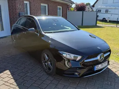 Gebraucht Mercedes A200 AMG line 163 PS (119 kW) 2022 Schwarz Limousine