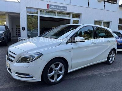 Mercedes B200