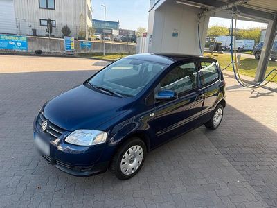 Second-hand VW Fox 55 CP (40 kW) 2006 Albastru Hatchback