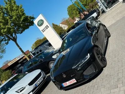 Gebraucht Jaguar XE R-Dynamic 204 PS (150 kW) 2021 Schwarz Limousine