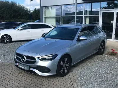 Gebraucht Mercedes C200 Avantgarde 184 PS (135 kW) 2022 Silber Limousine