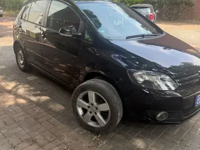 Gebraucht VW Golf Plus Cross Team 140 PS (102 kW) 2010 Schwarz Van / Kleinbus