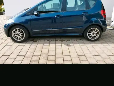 Używany Mercedes A170 116 KM (85 kW) 2007 Niebieski Sedan/Limuzyna
