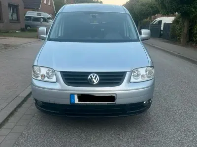 Używany VW Caddy Maxi 105 KM (77 kW) 2009 Srebrny Minivan