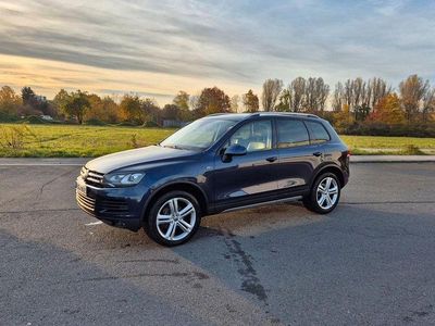 Blau Gebraucht 2013 VW Touareg Terrain Tech SUV | 18.999 € (Etwas zu teuer)