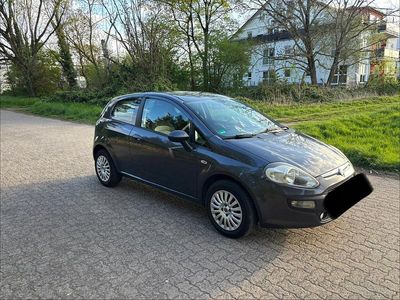 Gebraucht Fiat Punto Evo 77 PS (56 kW) 2010 Grau Kleinwagen