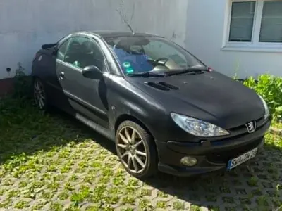 Gebraucht Peugeot 206 CC 109 PS (80 kW) 2005 Schwarz Cabrio