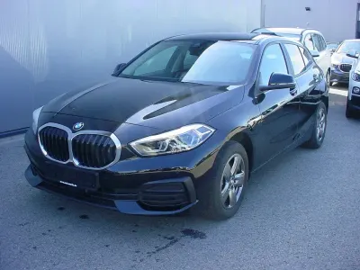 Gebraucht BMW 118 Advantage 136 PS (100 kW) 2023 Schwarz Kleinwagen