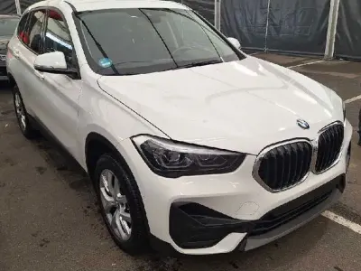 Gebraucht BMW X1 Sport Line 150 PS (110 kW) 2022 Weiß SUV