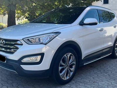 Hyundai Grand Santa Fe