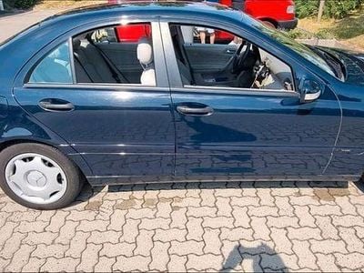 Mercedes C200