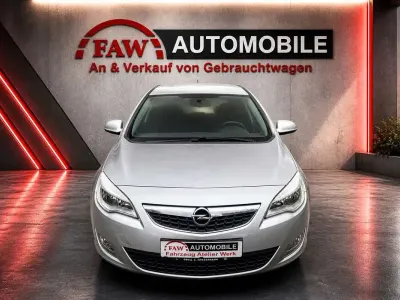 Gebraucht Opel Astra Edition 120 PS (88 kW) 2010 Silber Kleinwagen