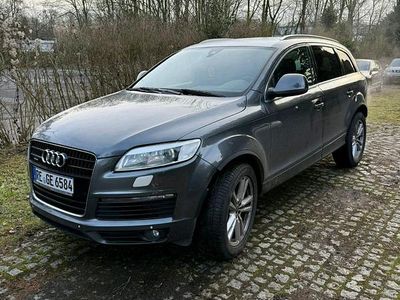 Grau Gebraucht 2008 Audi Q7 SUV | 4.990 € (Guter Preis)