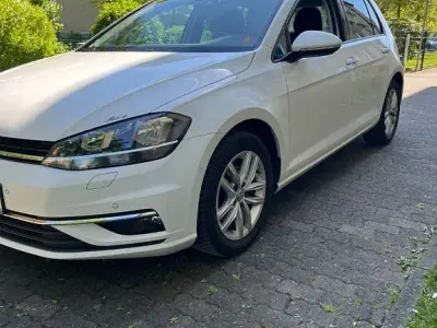 Gebraucht VW Golf VII 116 PS (85 kW) 2017 Weiß Limousine