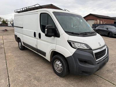 Gebraucht Peugeot Boxer 110 PS (80 kW) 2015 Weiß Van