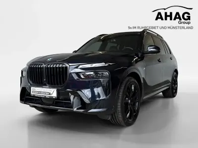Gebraucht BMW X7 M Sport 352 PS (258 kW) 2025 Schwarz SUV