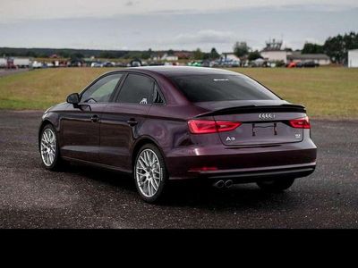 Gebraucht Audi A3 Attraction 150 PS (110 kW) 2014 Violett Limousine