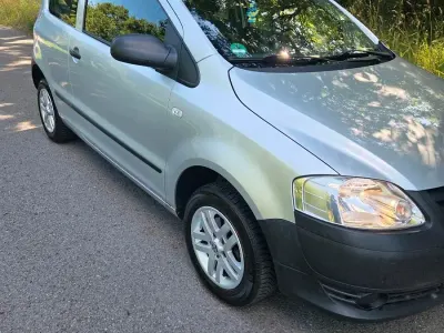 Gebraucht VW Fox 54 PS (39 kW) 2006 Silber Kleinwagen