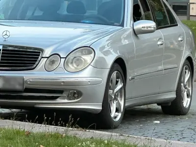 Gebraucht Mercedes E320 275 PS (202 kW) 2002 Silber Limousine