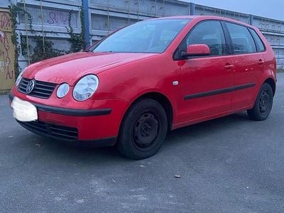 Rot Gebraucht 2002 VW Polo Kleinwagen | 2.000 €