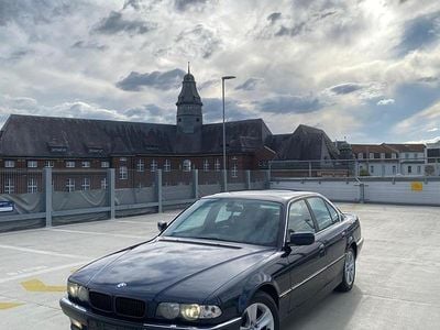 BMW 728