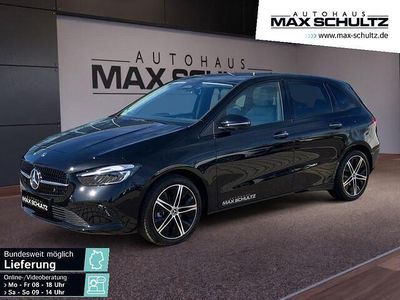 Gebraucht Mercedes B200 Night 163 PS (119 kW) 2024 Kosmosschwarz Van / Kleinbus