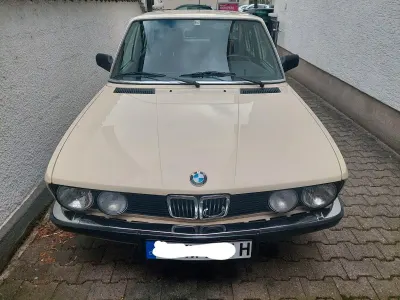 Gebraucht BMW 518 90 PS (66 kW) 1982 Beige Limousine