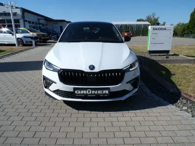 Gebraucht Skoda Scala Monte Carlo 150 PS (110 kW) 2025 Weiß Kleinwagen