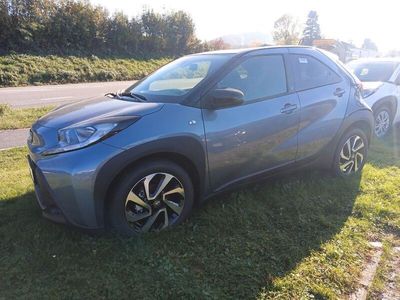 Gebraucht Toyota Aygo X Team 72 PS (52 kW) 2024 Grau SUV