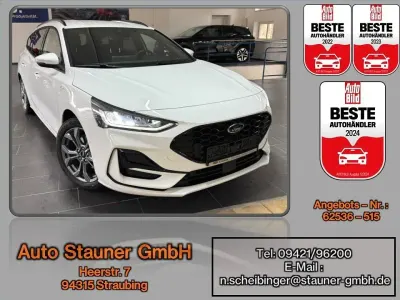 Używany Ford Focus ST-Line 125 KM (91 kW) 2025 Biały Sedan/Limuzyna