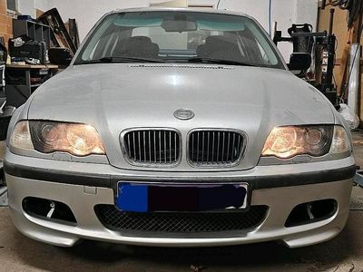 Silber Gebraucht 1999 BMW 323 M Sport Limousine | 2.399 €