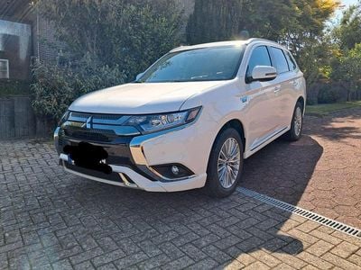 Mitsubishi Outlander P-HEV
