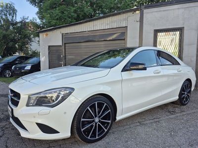 Mercedes CLA200