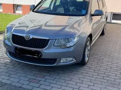 Brugt Skoda Superb Ambition 140 HK (102 kW) 2013 Sølv Stationcar