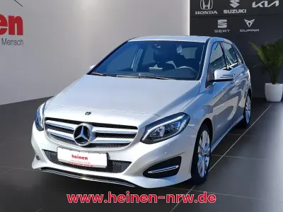Usata Mercedes B180 Urban 122 CV (89 kW) 2017 Argento Monovolume