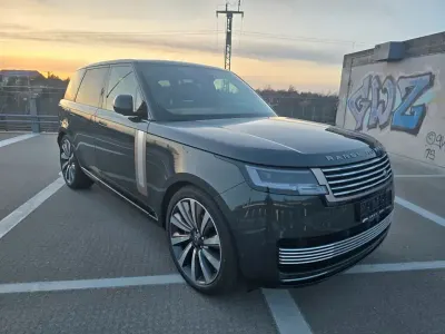 Neu Land Rover Range Rover 615 PS (452 kW) 2026 Grün SUV
