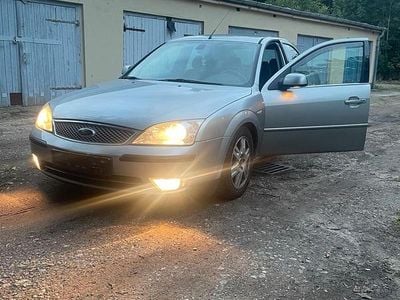 Gebraucht Ford Mondeo 145 PS (106 kW) 2003 Grau Limousine